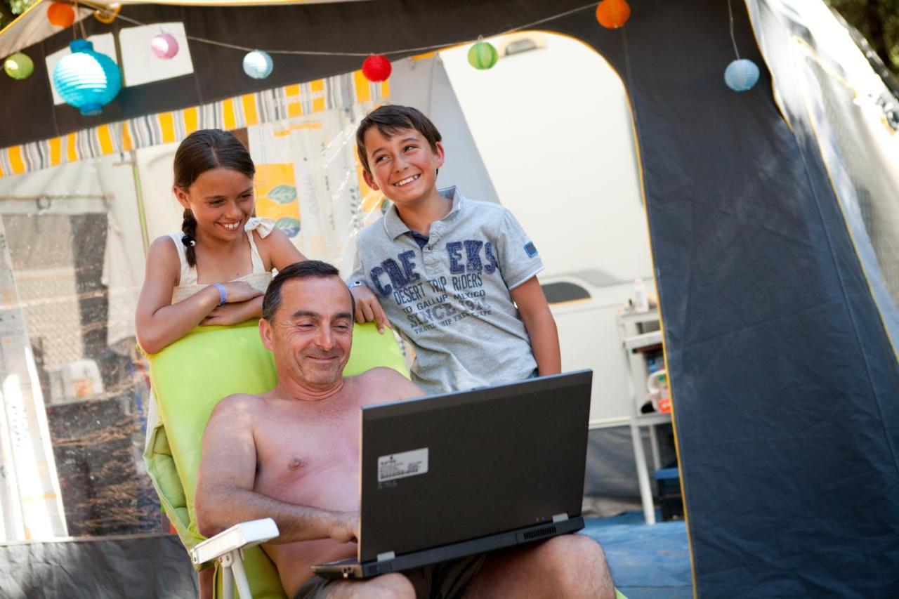 Camping La Corniche Plozévet Dış mekan fotoğraf